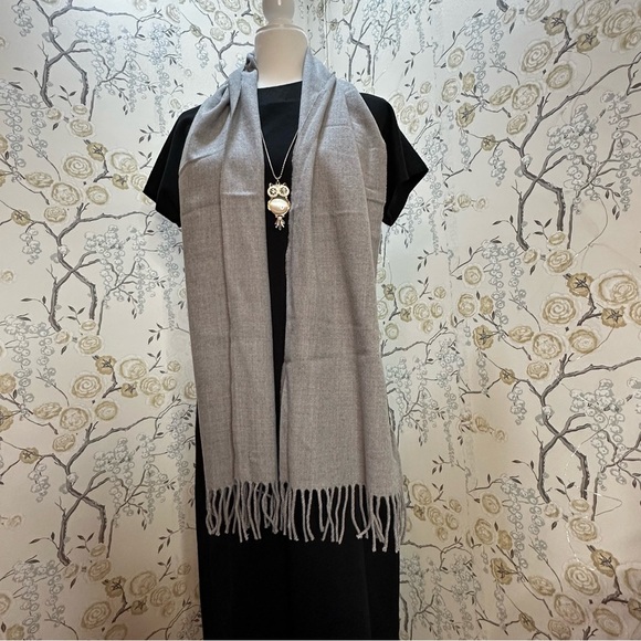 Calvin‎ Klein Scarf Unisex Knit Fringe Gray Logo 70" x 12" - Picture 1 of 5